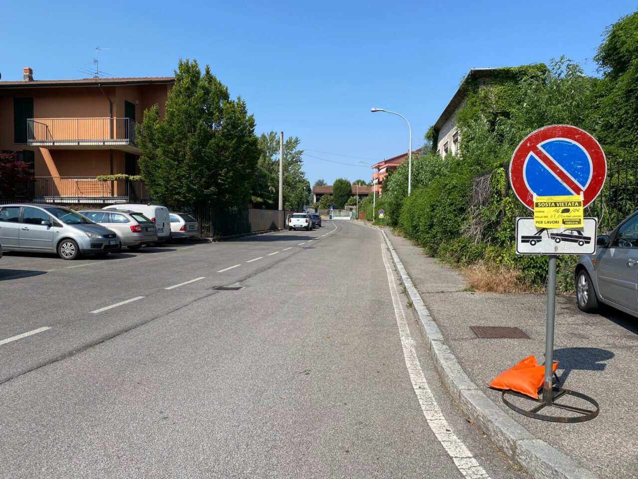 Via San Bernardino diventa a senso unico