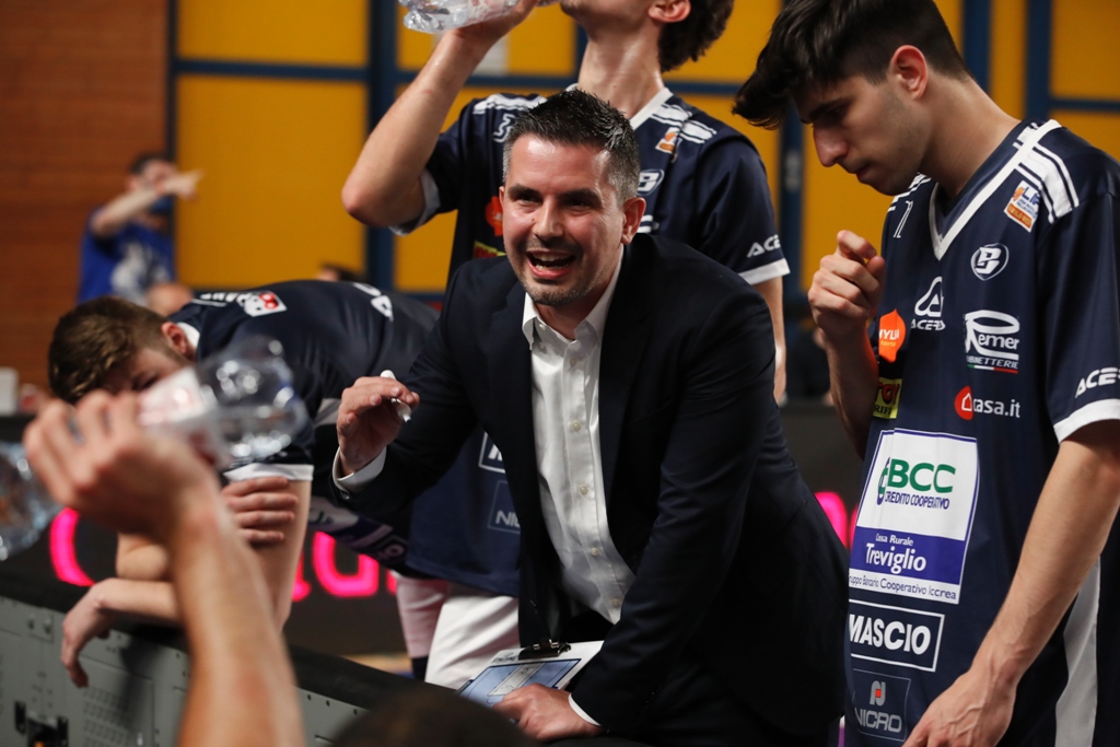 Blu Basket, addio a Zambelli: non sarà più coach