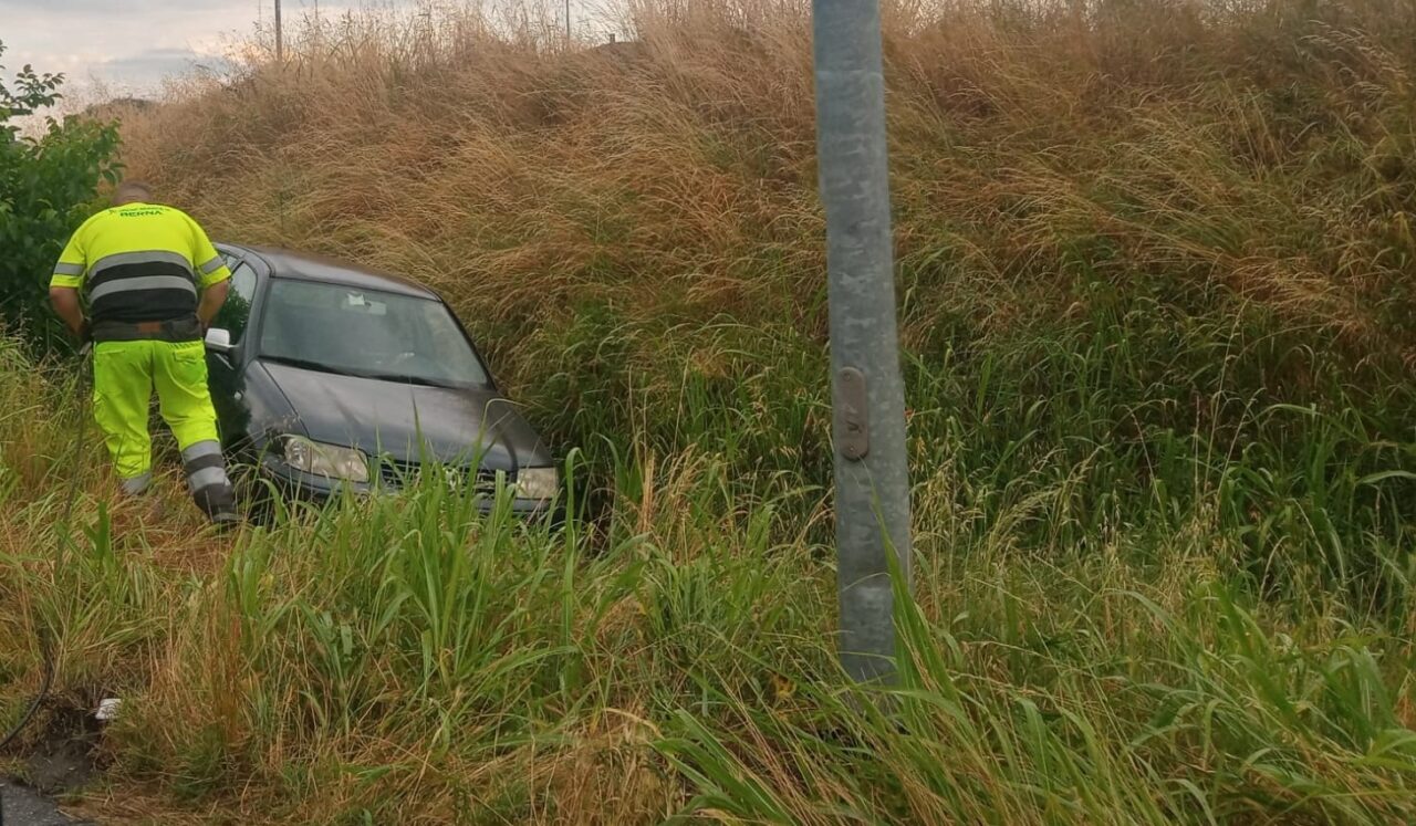 La pioggia sorprende gli automobilisti, domenica tre fuoristrada