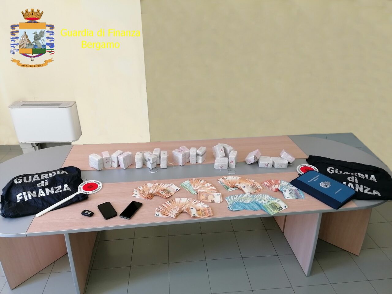 Droga, maxi sequestro a Canonica