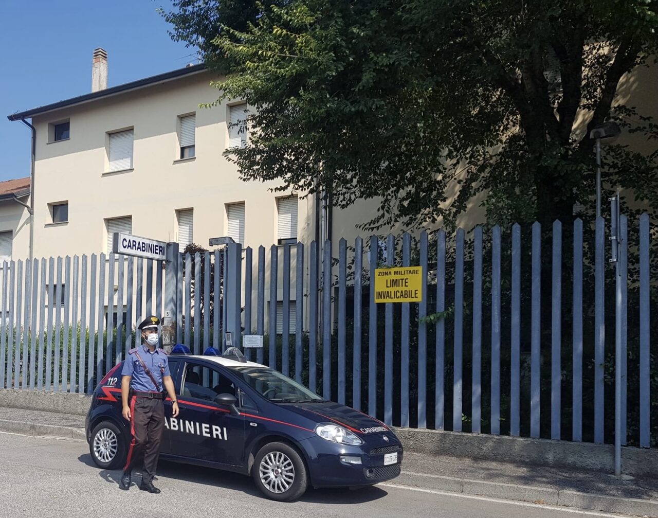 Arrestato per violenza e minacce a pubblico ufficiale