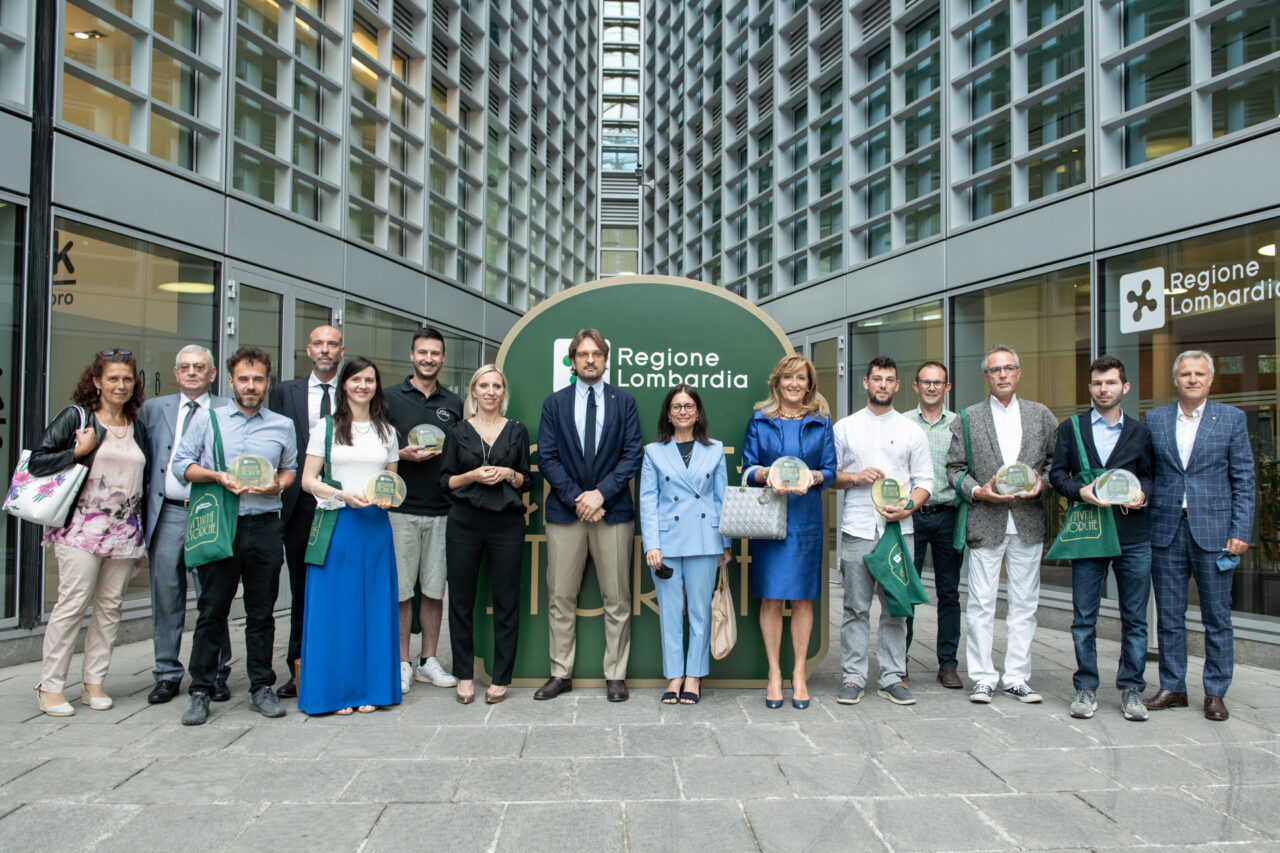 Attività storiche: premiati anche 21 negozi bergamaschi, sette quelli nella Bassa