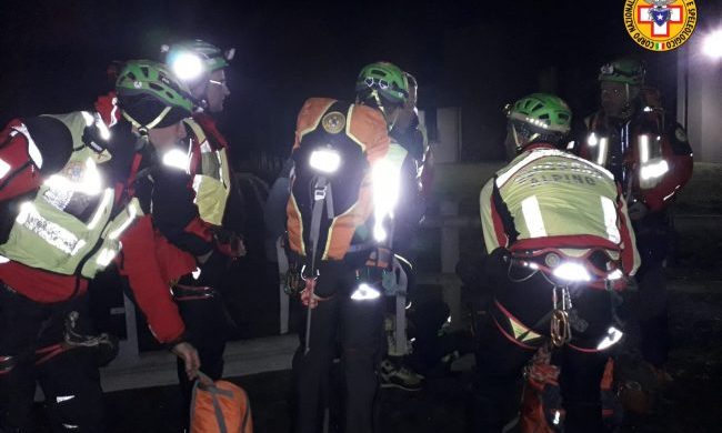 Scalatori bergamaschi in difficoltà sul pizzo del Salto