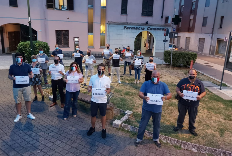 Flash mob in centro contro il degrado: “via Vittorio Veneto come Zingonia”