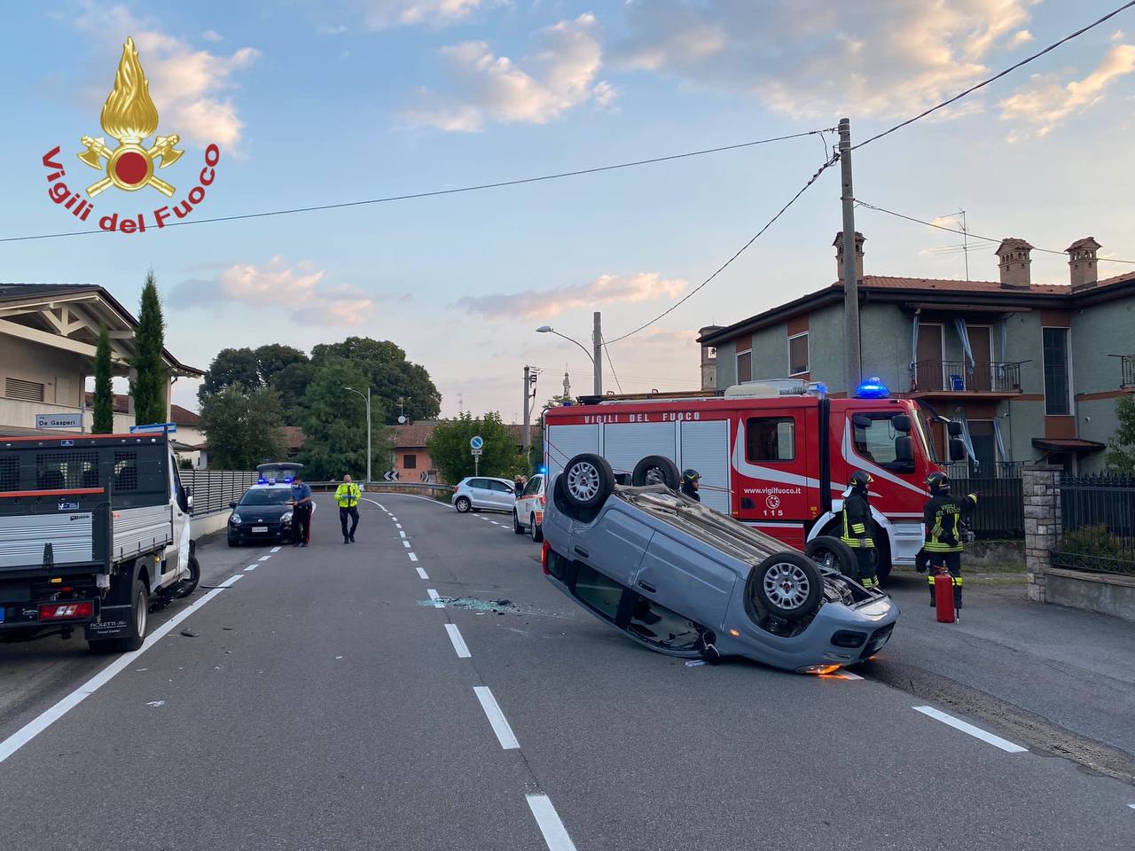 Ribaltamento a Calcio all’alba, coinvolto un 27enne
