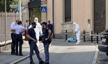 Omicidio di Bergamo: per l'accusa il 19enne è salito in casa a prendere il coltello