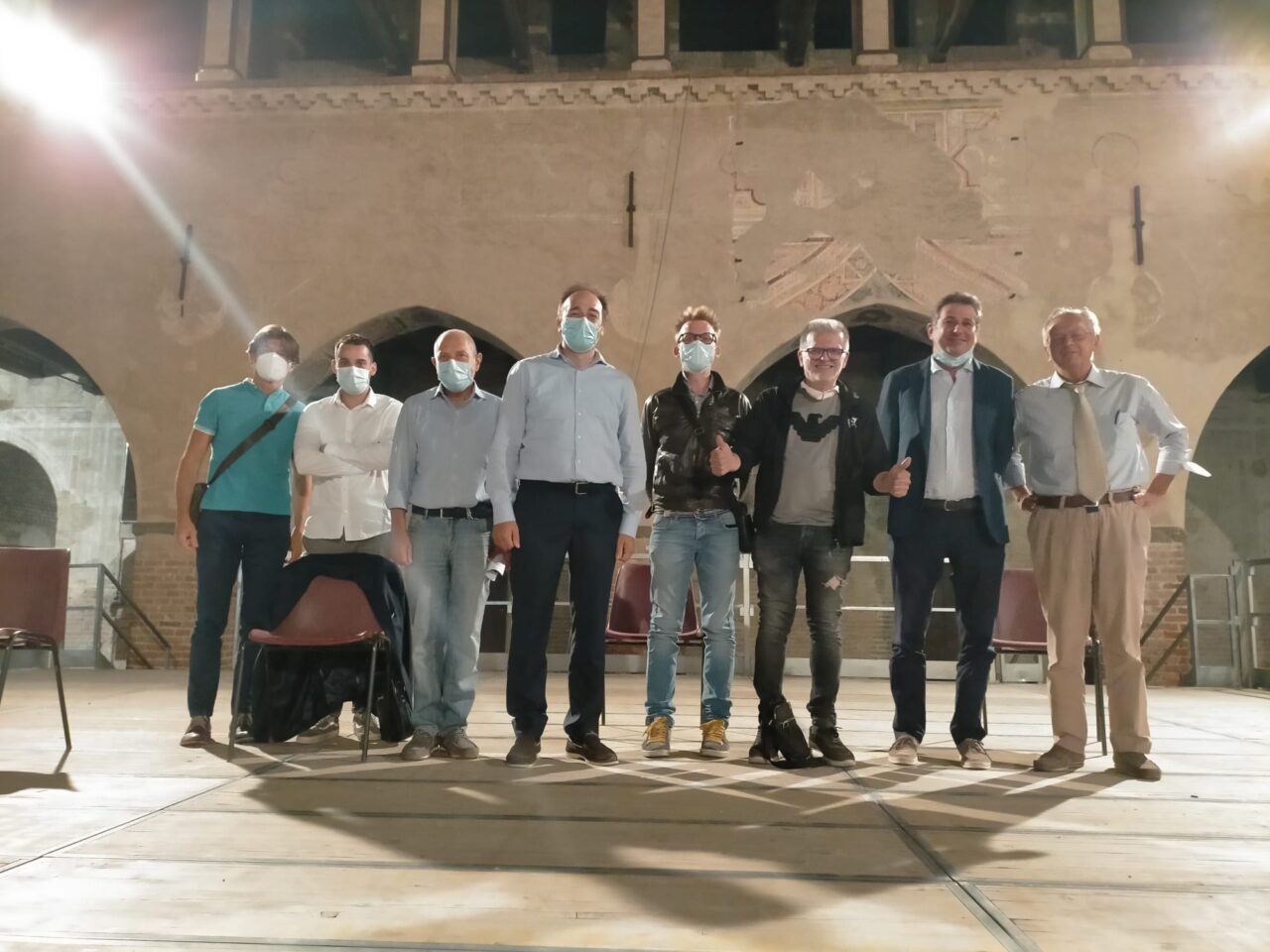 “Covid? Non esiste cura, l’unica arma è il vaccino”