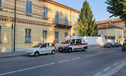 Si spruzza spray al peperoncino in faccia: soccorso un ragazzo al parco