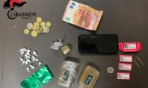 Ancora droga in stazione a Bergamo: hashish, coca e lamette