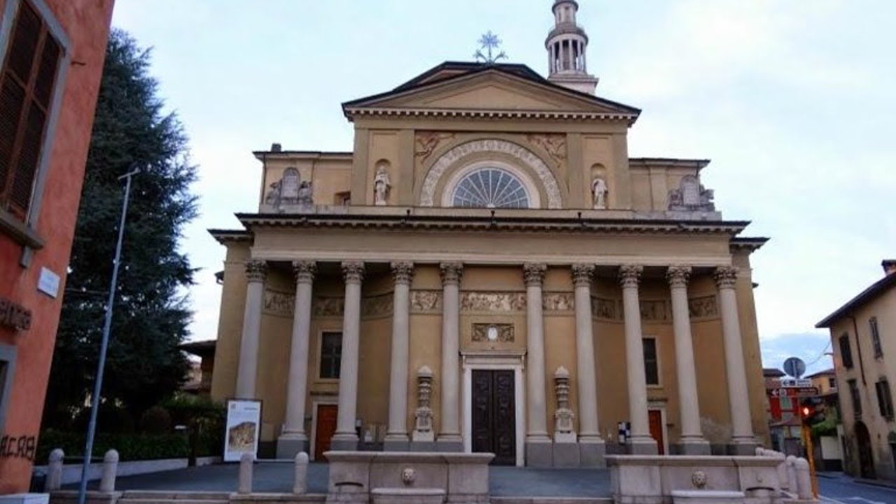 Malore durante il matrimonio, zio della sposa si accascia a terra e muore in chiesa