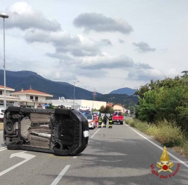 Schianto sulla Statale, due feriti