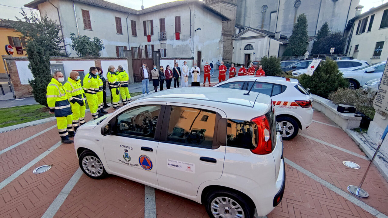 Auto donate da Amazon, in piazza l’inaugurazione