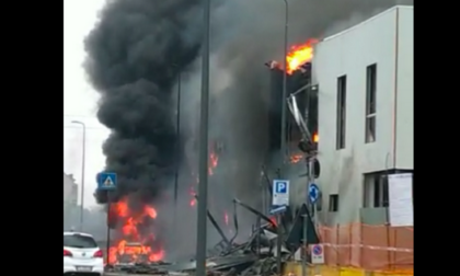 Precipita un aereo a Milano, otto deceduti