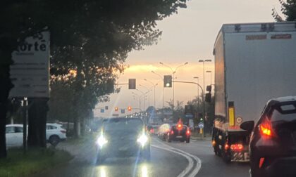Auto contro scooter in via Caravaggio, ferito un 15enne