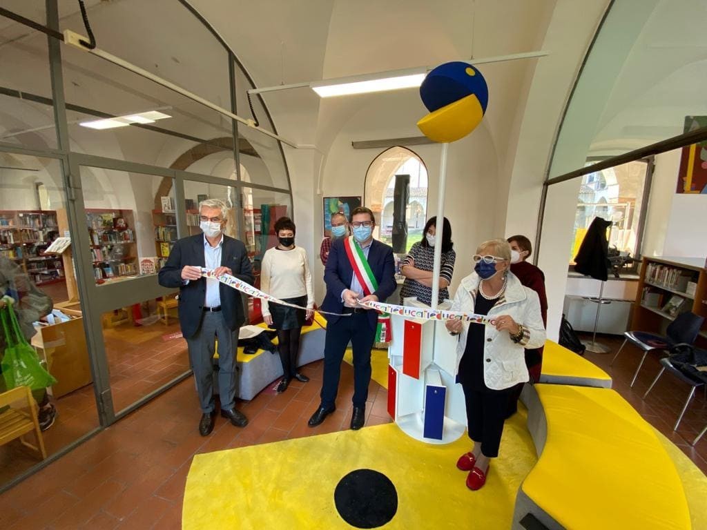 DigEducati, inaugurato in biblioteca il punto di comunità per superare il divario digitale