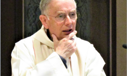 Addio a don Costantino Prina, fu parroco di San Pietro
