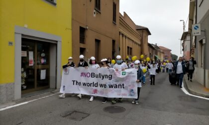 NoBullyng: ragazzi in strada per contrastare il bullismo