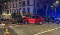 Pauroso schianto all'alba a Bergamo: illeso un automobilista