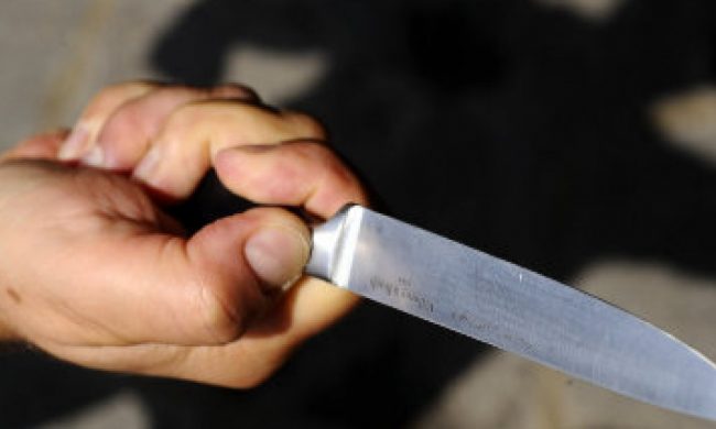 Dall’avvocato per la separazione, accoltellata dall’ex compagno nell’ufficio