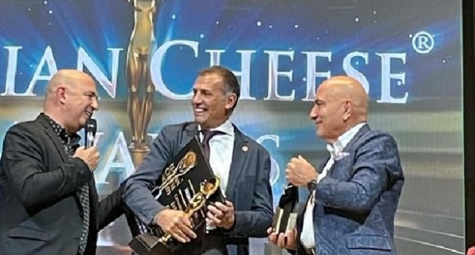 Al Caseificio Defendi l’Oscar italiano del formaggio erborinato
