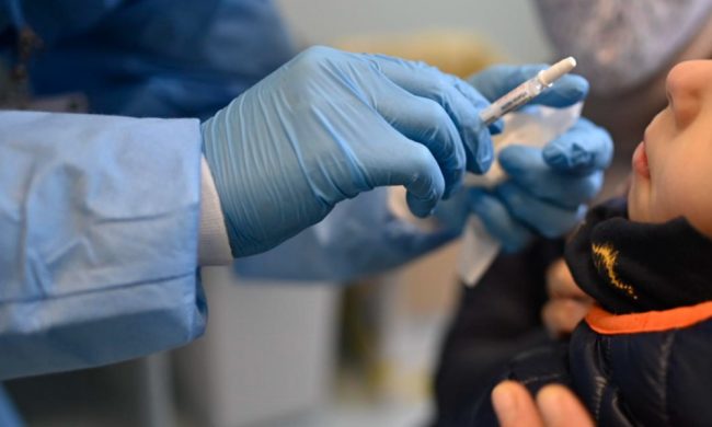 Covid, da stasera si può spostare la data del vaccino: via alla ricerca dei centri per data