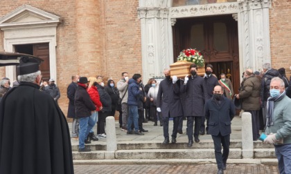 Addio ad Angelotto, i ricordi nel giorno del suo funerale
