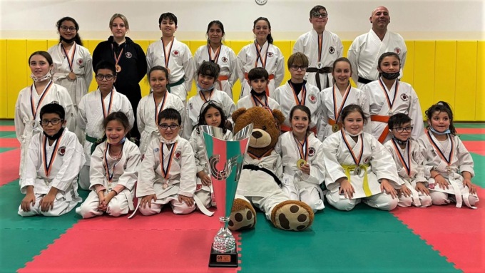 Ben 16 le medaglie per Urgnano al Trofeo Nazionale Karate CSI