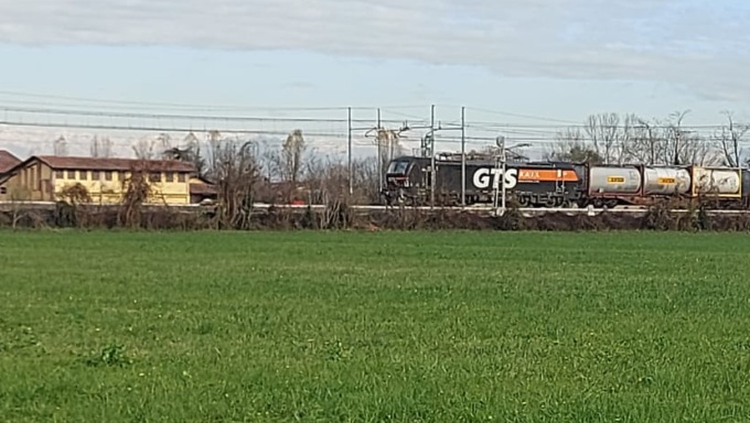E’ morta la donna investita dal treno a Treviglio questa mattina