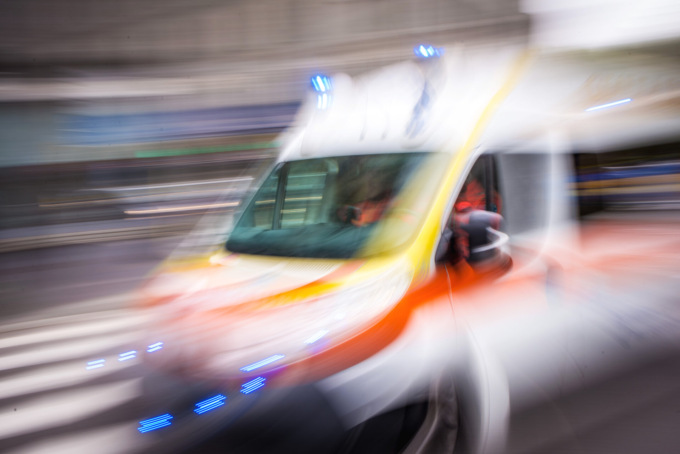 Operaio 25enne grave dopo essere stato colpito dalla punta di un trapano