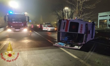 ValSeriana, frontale contro l'ambulanza nella notte di Natale, quattro feriti