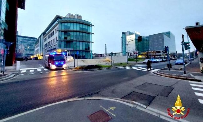 Esplosione all’alba del Natale a Milano:   grave una donna