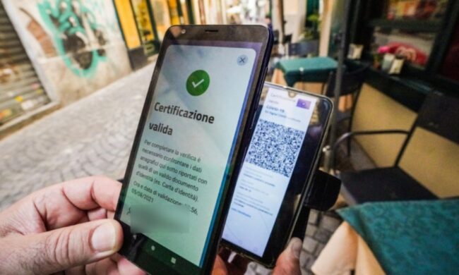 Obbligo vaccinale, Super Green pass e piano scuola: ecco le misure del nuovo decreto anti Covid