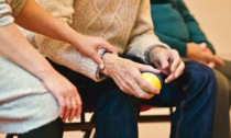 Un bando per aiutare gli anziani in difficoltà