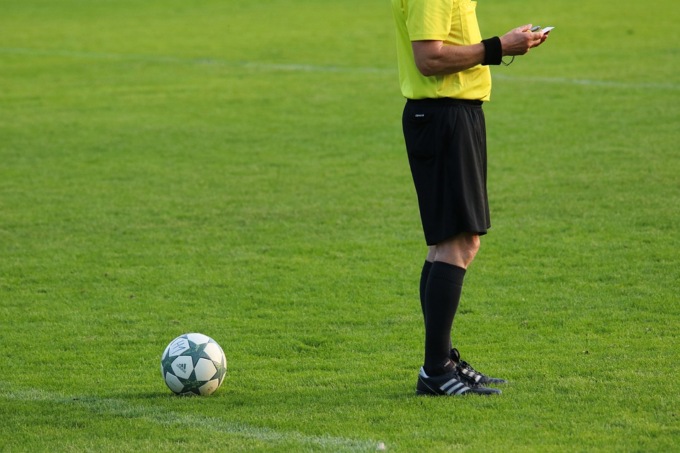 Genitore tira un pugno in faccia all’arbitro, l’Oratorio Palosco se la cava con 890 euro di ammenda