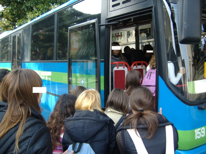 Casirate resta senza biglietti del bus, ma adesso…