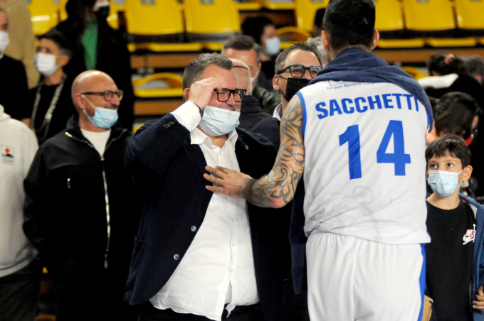 PalaFacchetti, per i tifosi biancoblu 10mila Ffp2