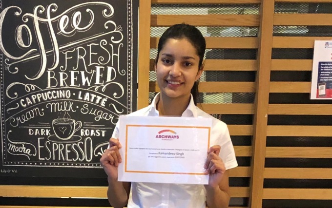 Studentessa e lavoratrice: Ramandeep Singh premiata con una borsa di studio da McDonald’s