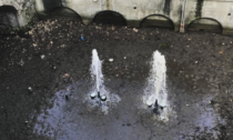 Sostituita la pompa guasta: riparte la fontana del fossato