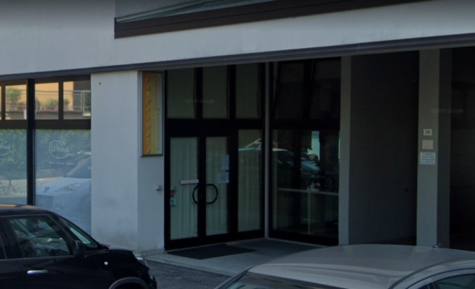 Ladro solitario nel panificio, via i soldi della cassa