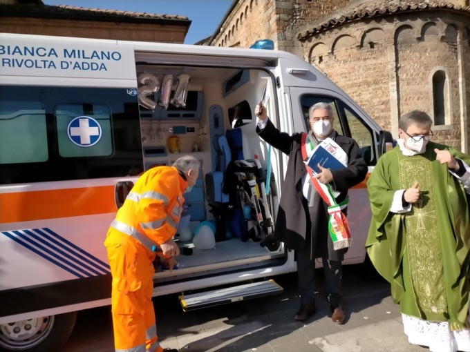 Inaugurata la nuova ambulanza della Croce bianca