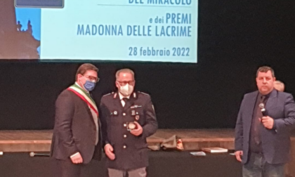 Premiazione a sorpresa al Tnt: il saluto al comandante Barzocchini