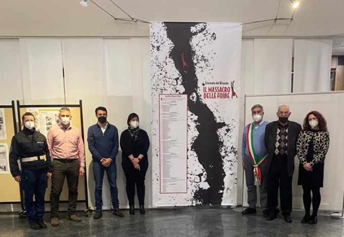 Inaugurata la mostra sul massacro delle foibe