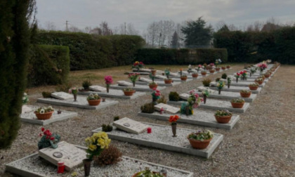 Vandalizzate le lapidi dei Pilenga di Urgnano al cimitero di Bergamo