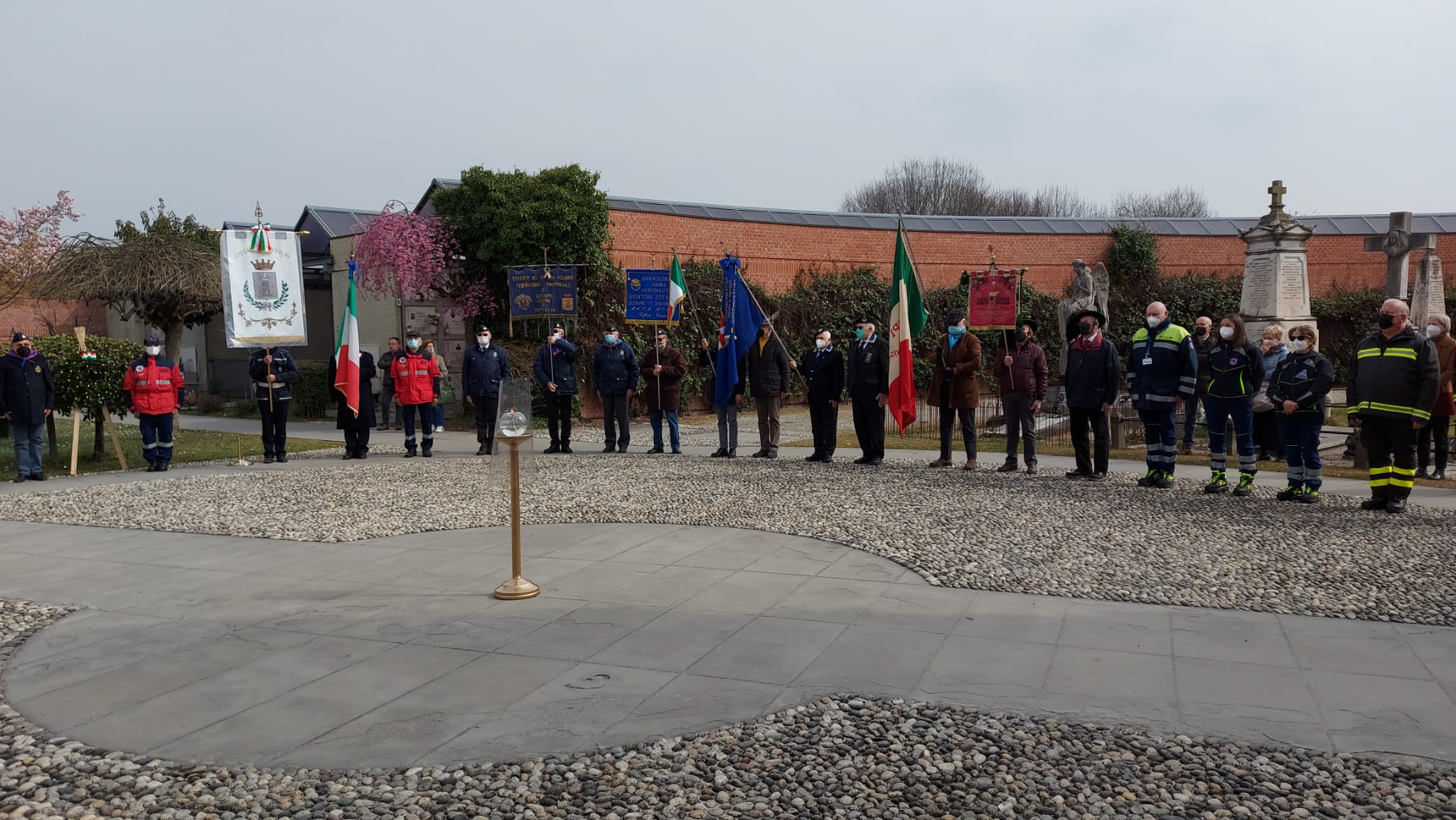 Commemorazione vittime Covid cimitero Treviglio 2022 (4)