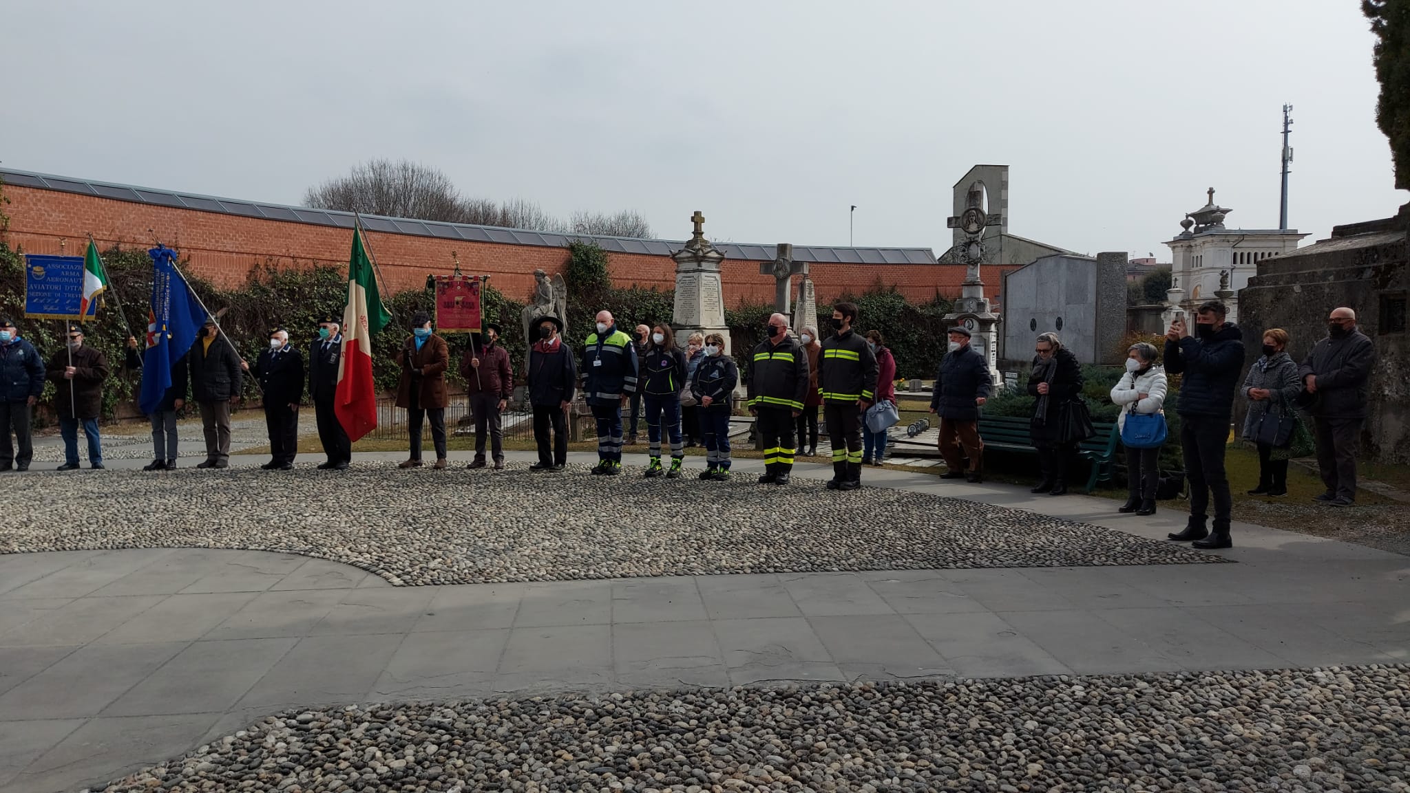 Commemorazione vittime Covid cimitero Treviglio 2022 (5)