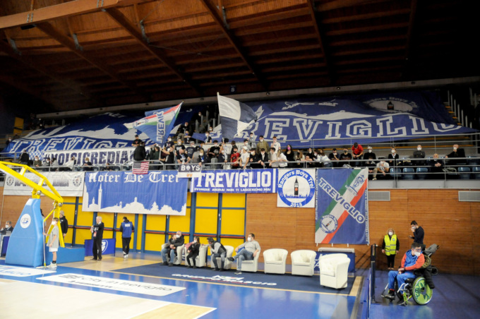 Domenica al PalaFacchetti ingresso omaggio per le donne