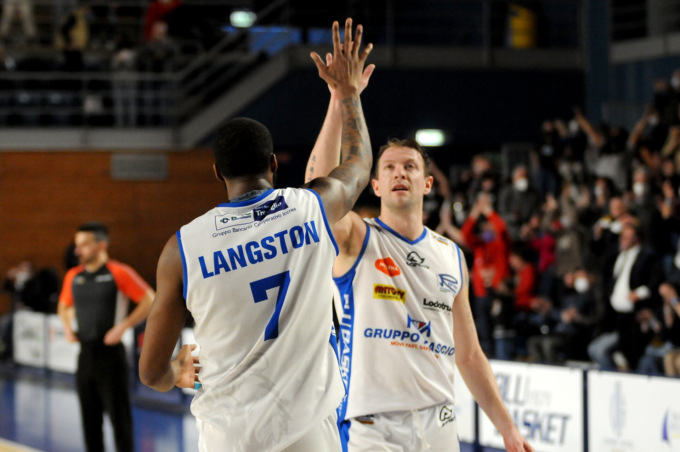 Buona la prima con Corbett, Langston s’accende e Pistoia va ko