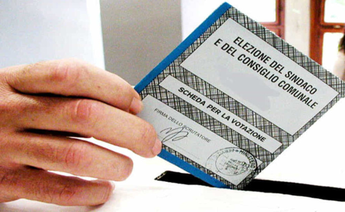 Elezioni comunali 2025, affluenza bassa alle 23