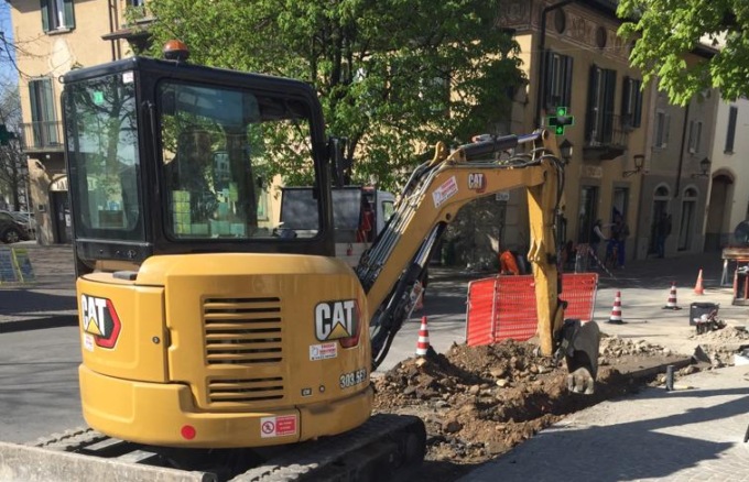 “Fà e desfà…” Polemiche a Urgnano per il cantiere infinito del centro storico