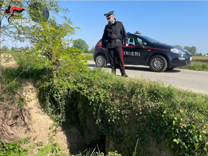La roggia era diventata un negozio di eroina: arrestati (e liberati) due pusher